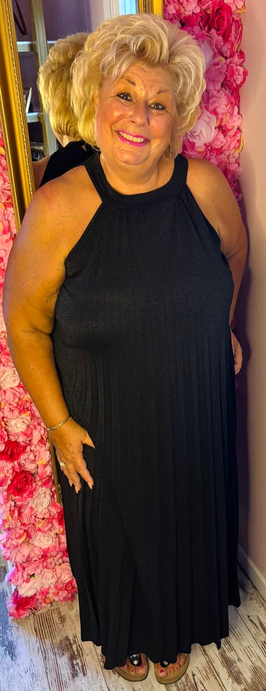 Lange Jurk Plisse Shine Zwart Plus Size 44 t/m 52-54