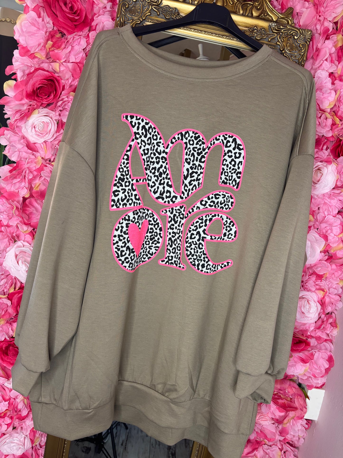 Sweater Amour Taupe Plus Size Maat 48 t/m 54