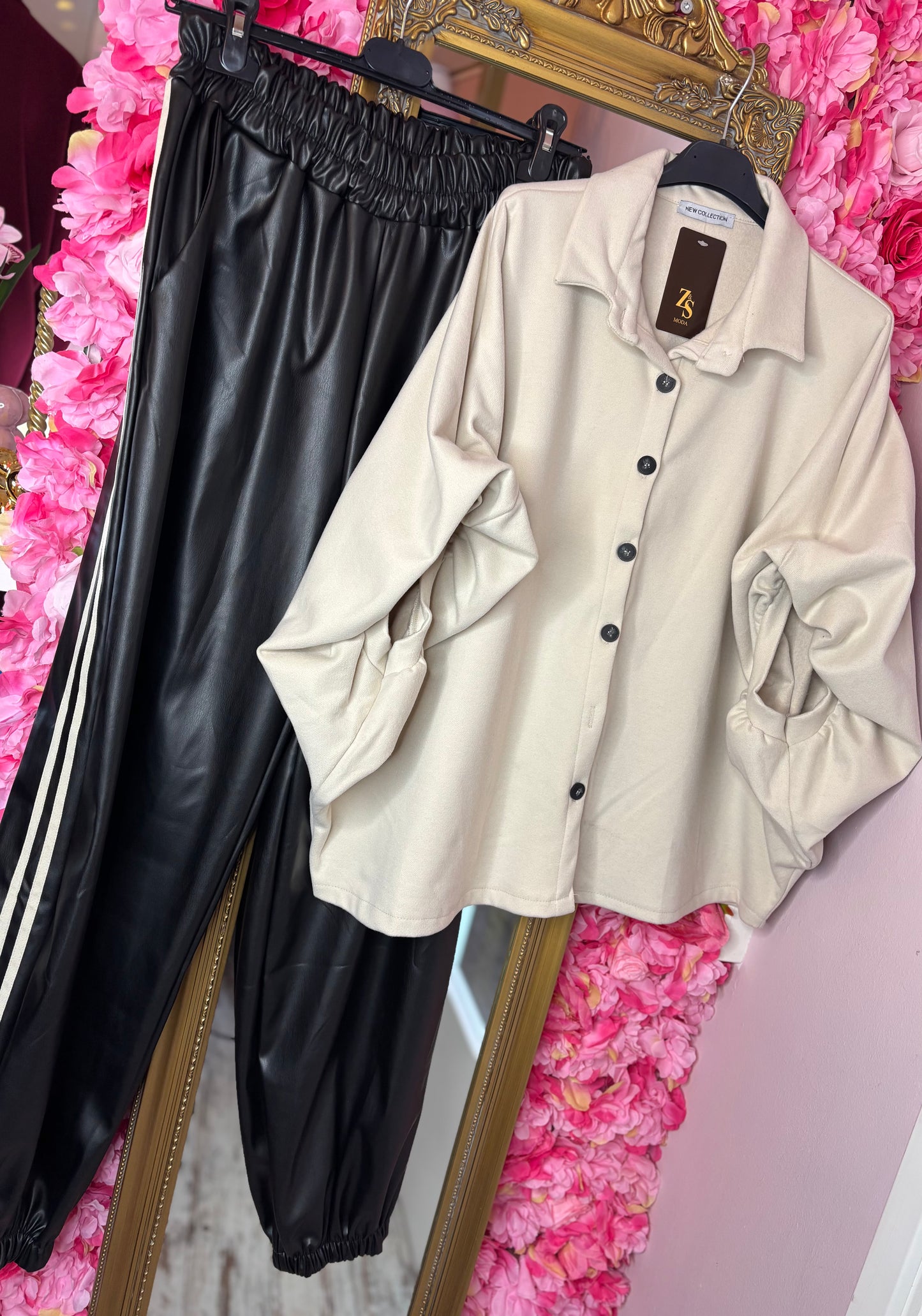 Blouse Basic Butty Beige Plus Size Maat 44 t/m 48-50