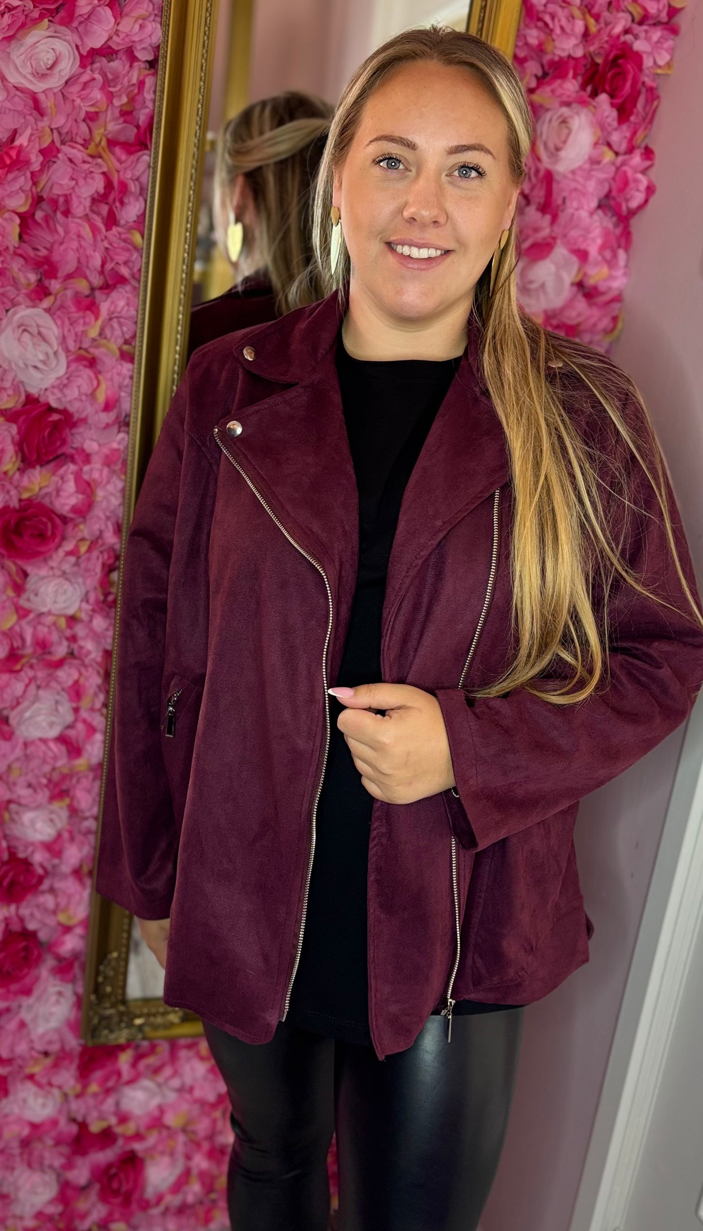 Suede Look Jas Bordeaux Plus Size maat 44 t/m 52 (dicht)