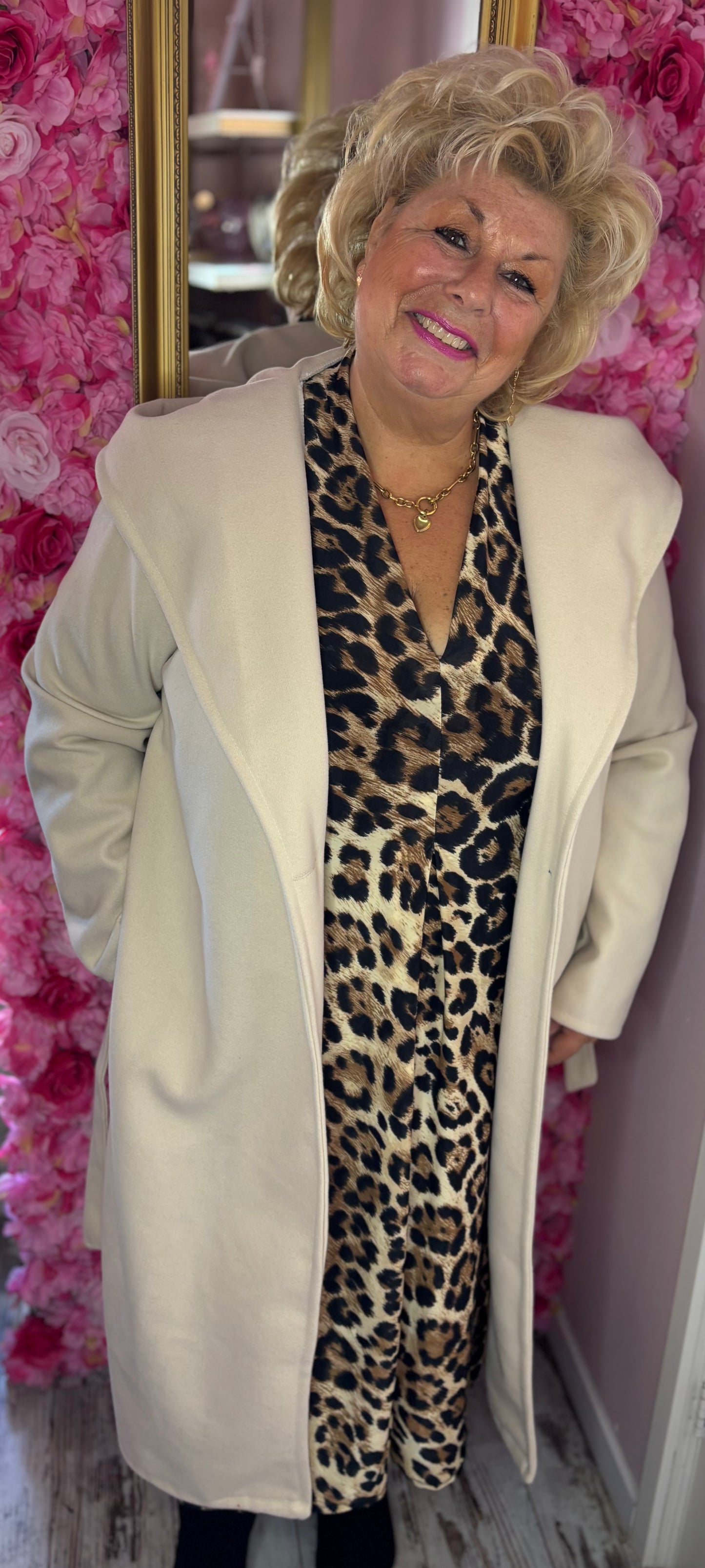 Trenchcoat met Capuchon Beige Plus Size Maat 44 t/m 52 (dicht)
