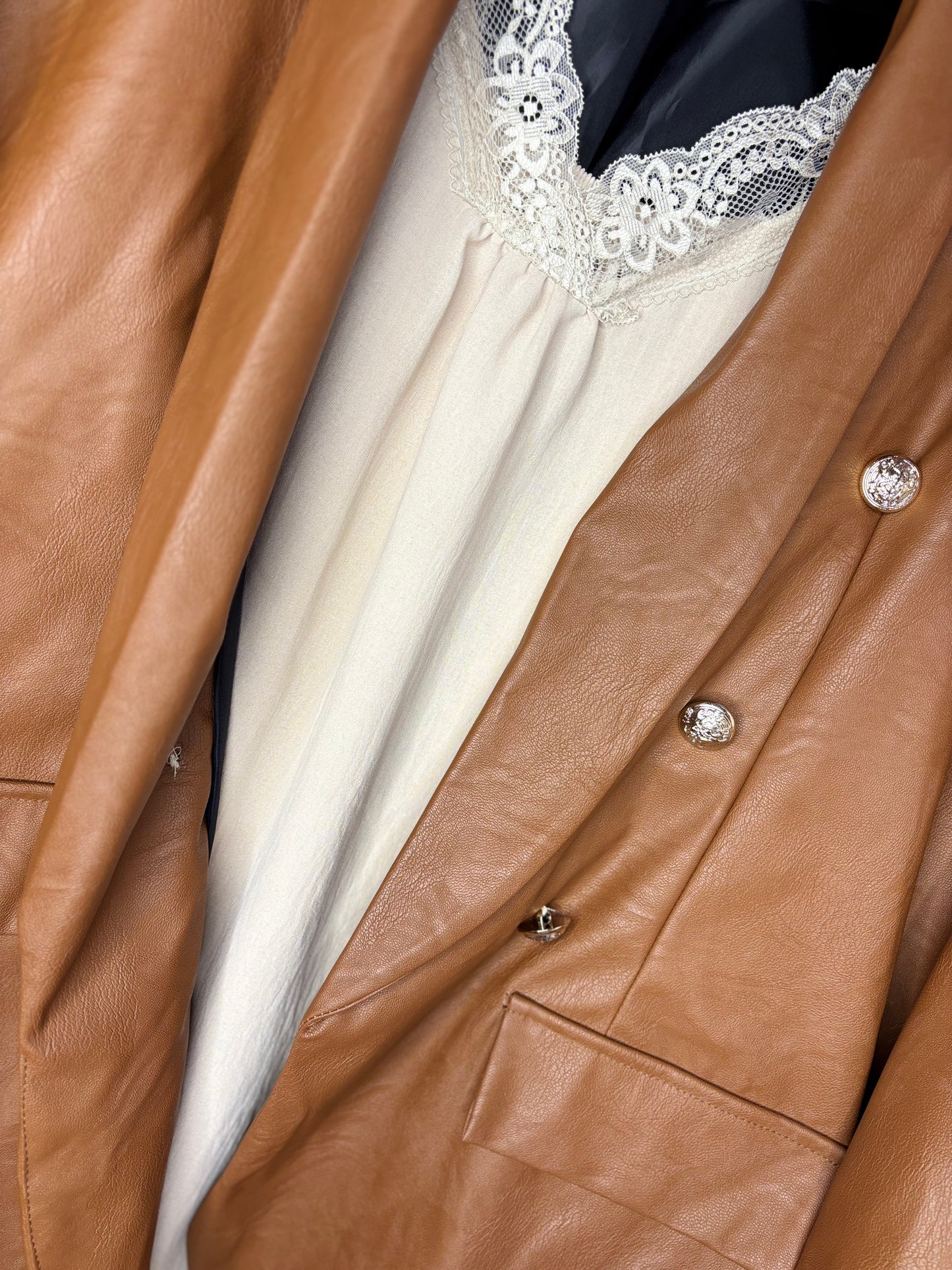 Blazer Leather Look Camel Plus Size Maat 48 t/m 54-56