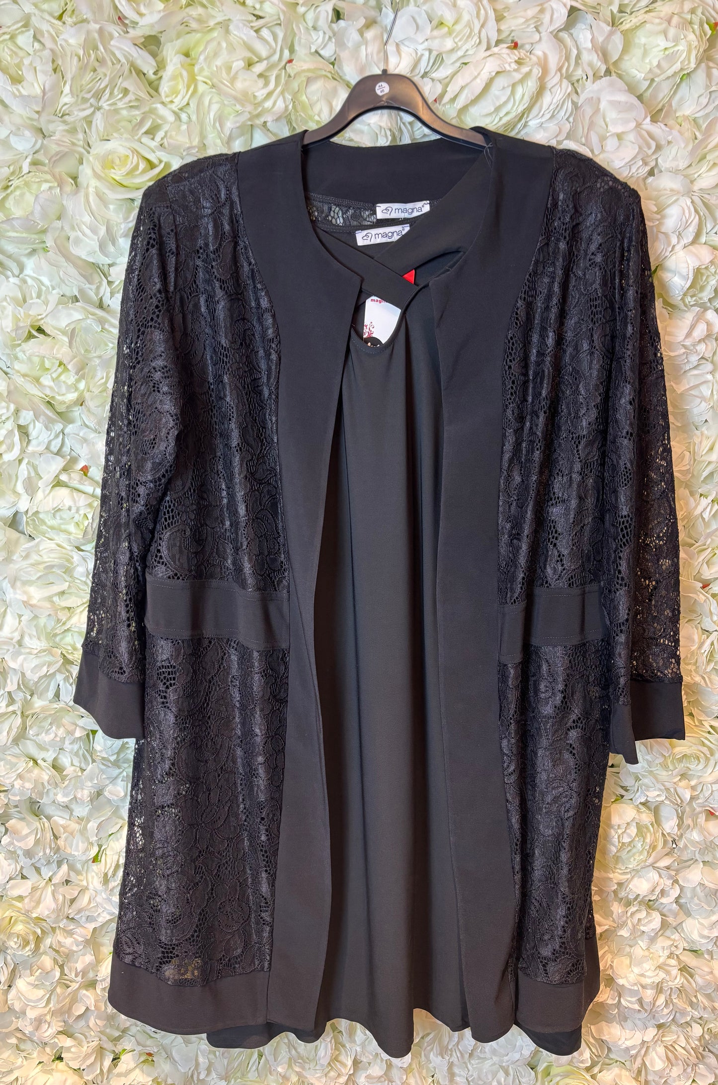 Magna Vest Zwart Kant Plus Size Maat 40-42