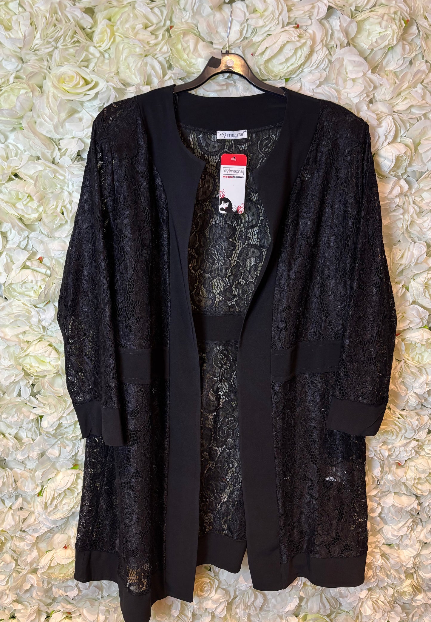 Magna Vest Zwart Kant Plus Size Maat 40-42