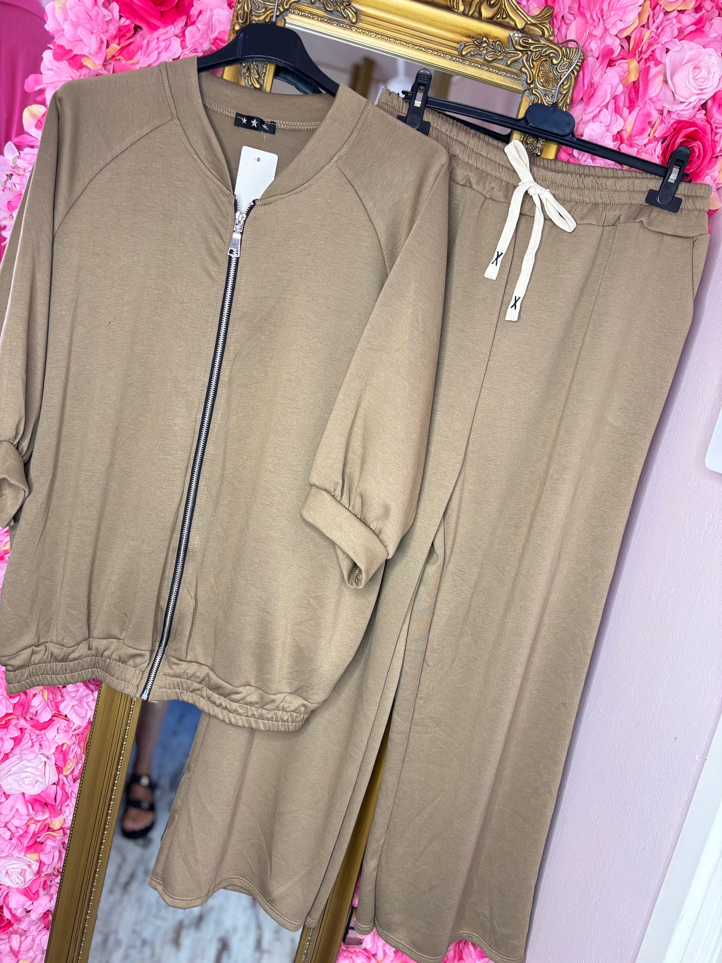 Comfy Set Cozy Zip Taupe Plus Size maat 46 t/m 50