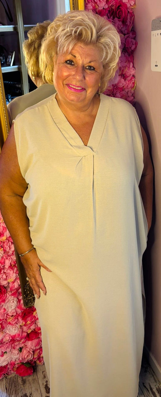 Lange Jurk Basic Hope Beige Plus Size 48 t/m 54-56