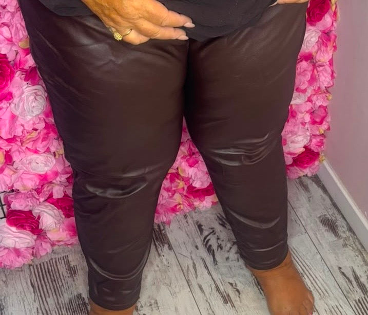 Tregging Leather Look Bruin Plus Size Maat 46 t/m 52
