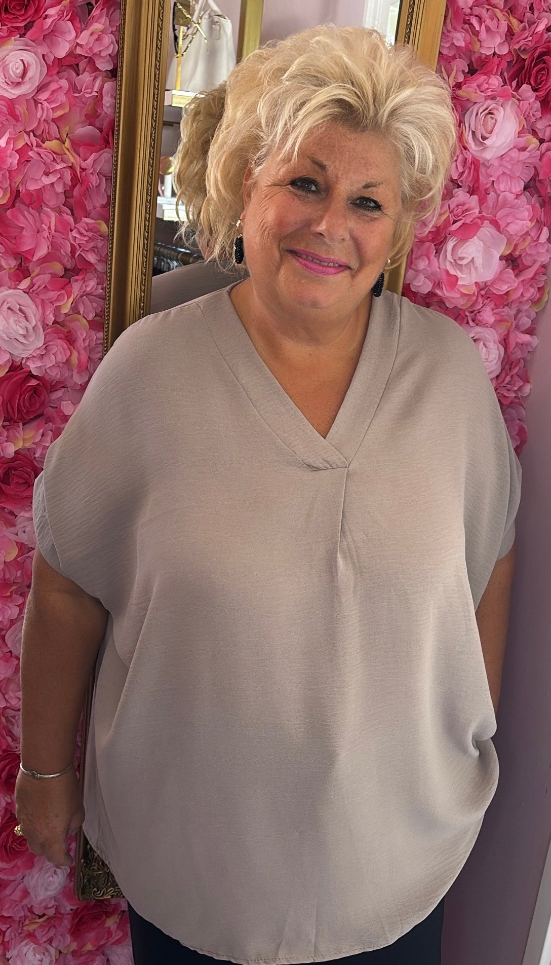 Blouse Joanie Taupe Plus Size maat 48 t/m 54-56