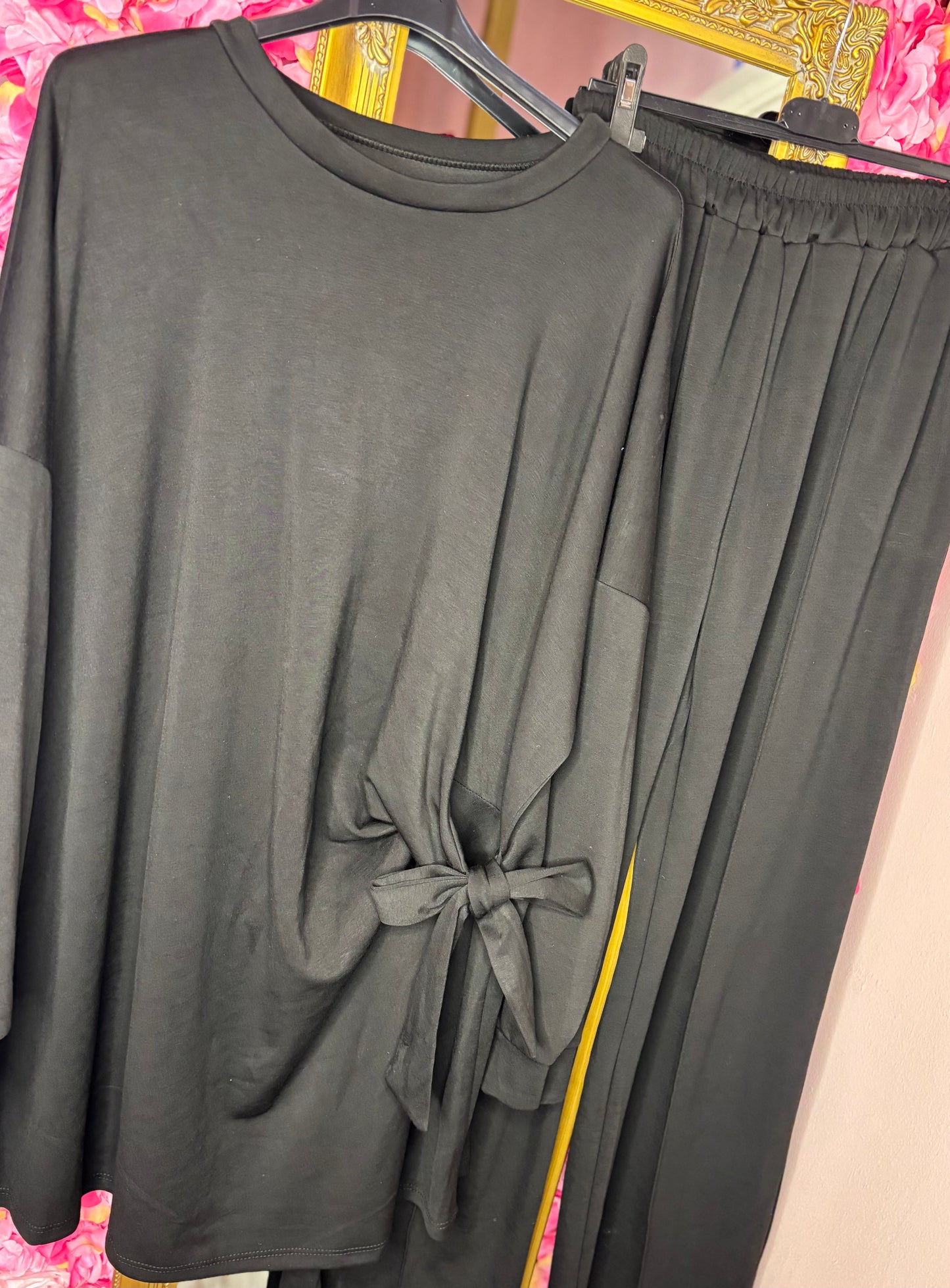 Comfy Set Bowy Zwart Plus Size maat 50 t/m 58