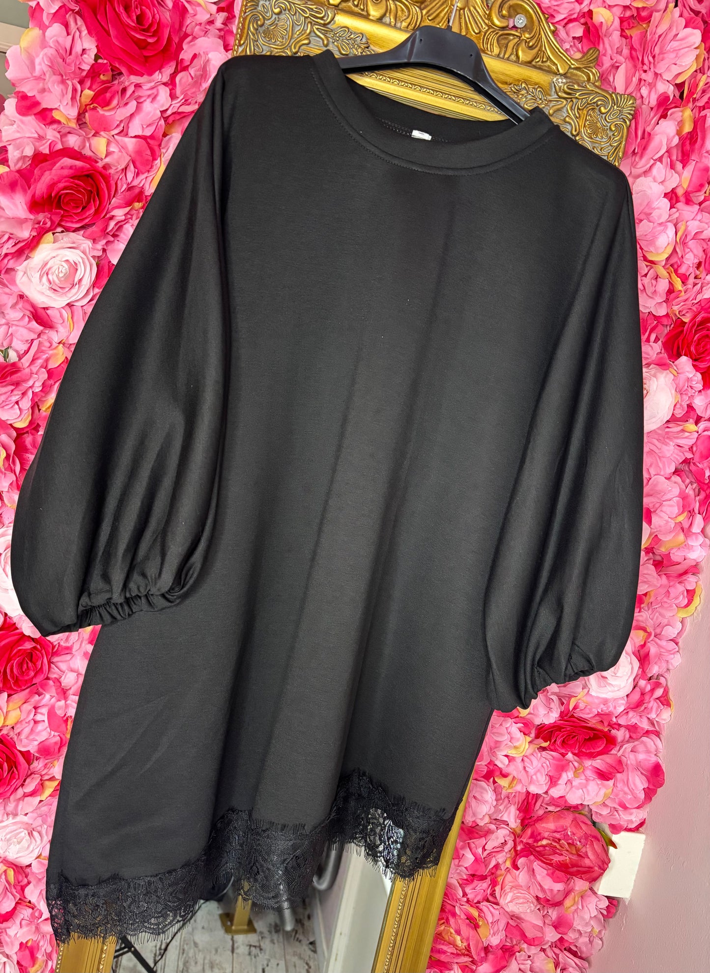 T-shirt Soft Romance Zwart Plus Size Maat 44 t/m 50