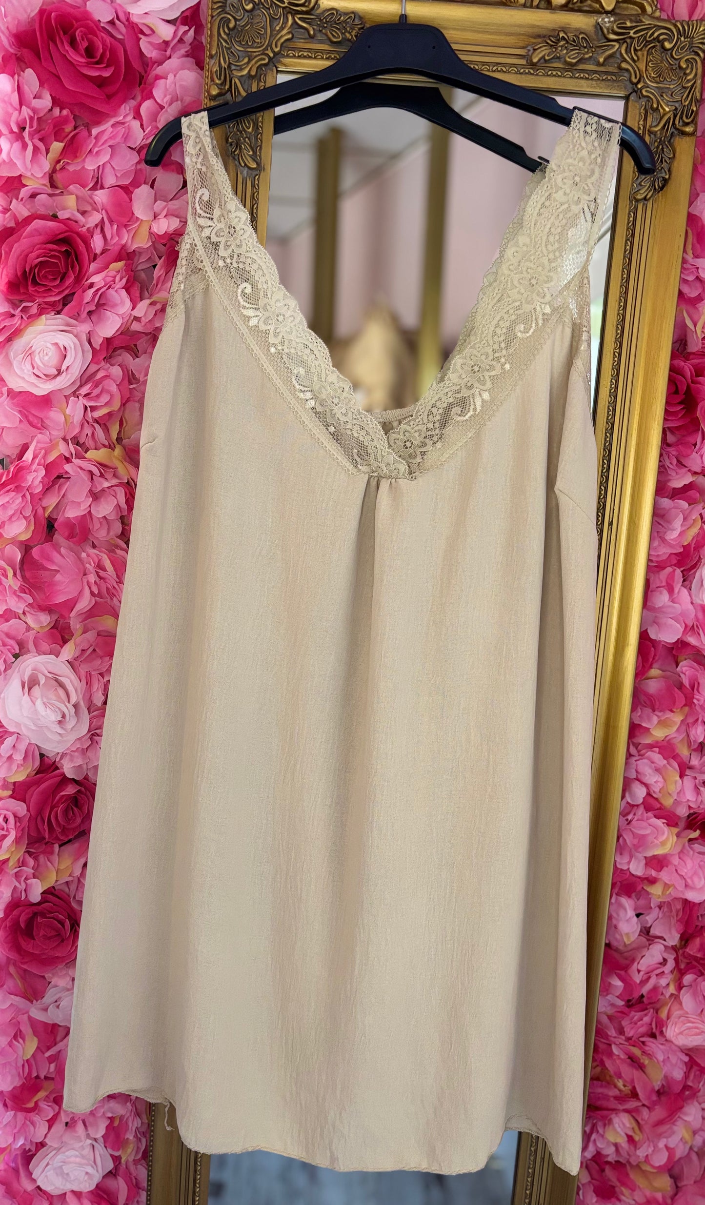 Top Chique Beige Plus Size Maat 46 t/m 52