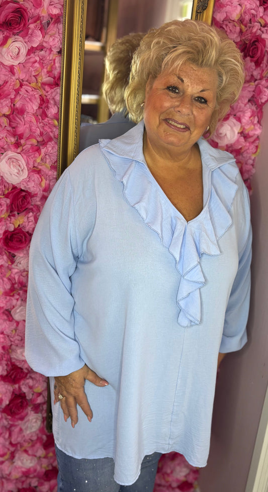 *LUCKY LOOK* Blouse Ruff Licht Blauw Plus Size maat 48 t/m 54