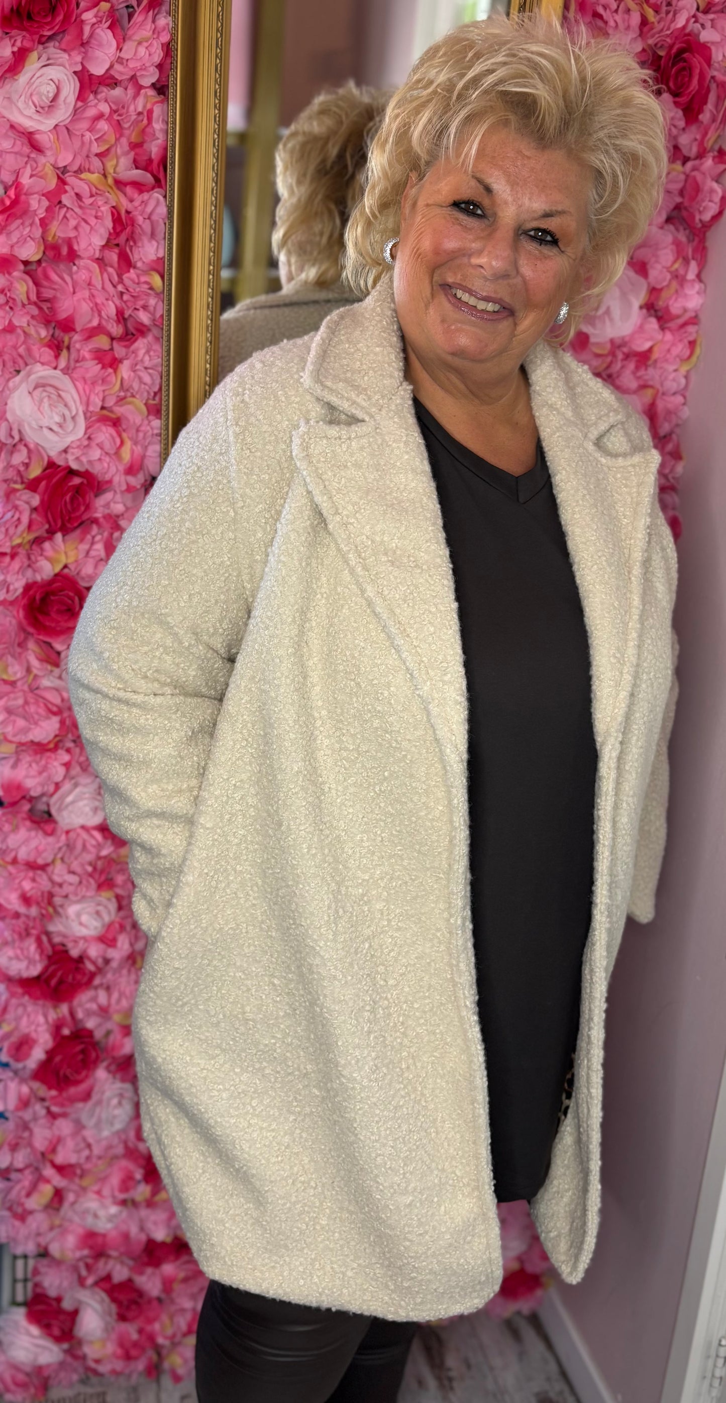 Tussenjas Boucle Creme Plus Size maat 48 t/m 54