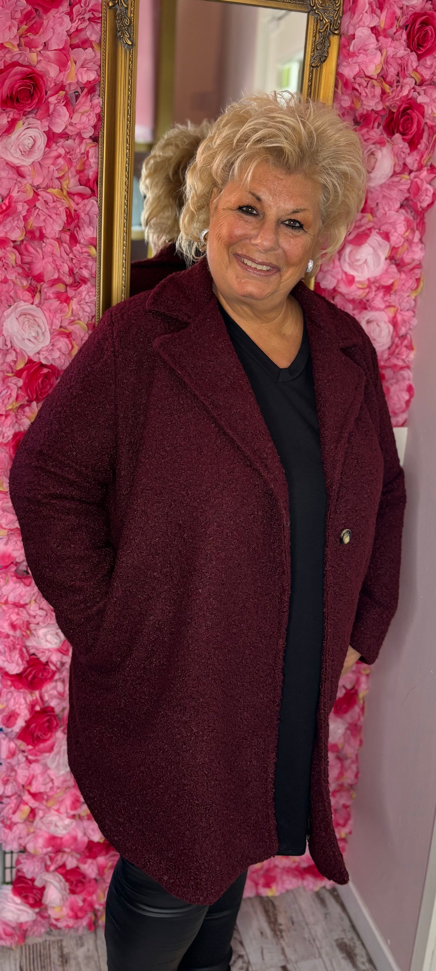 Tussenjas Boucle Bordeaux Plus Size maat 48 t/m 54