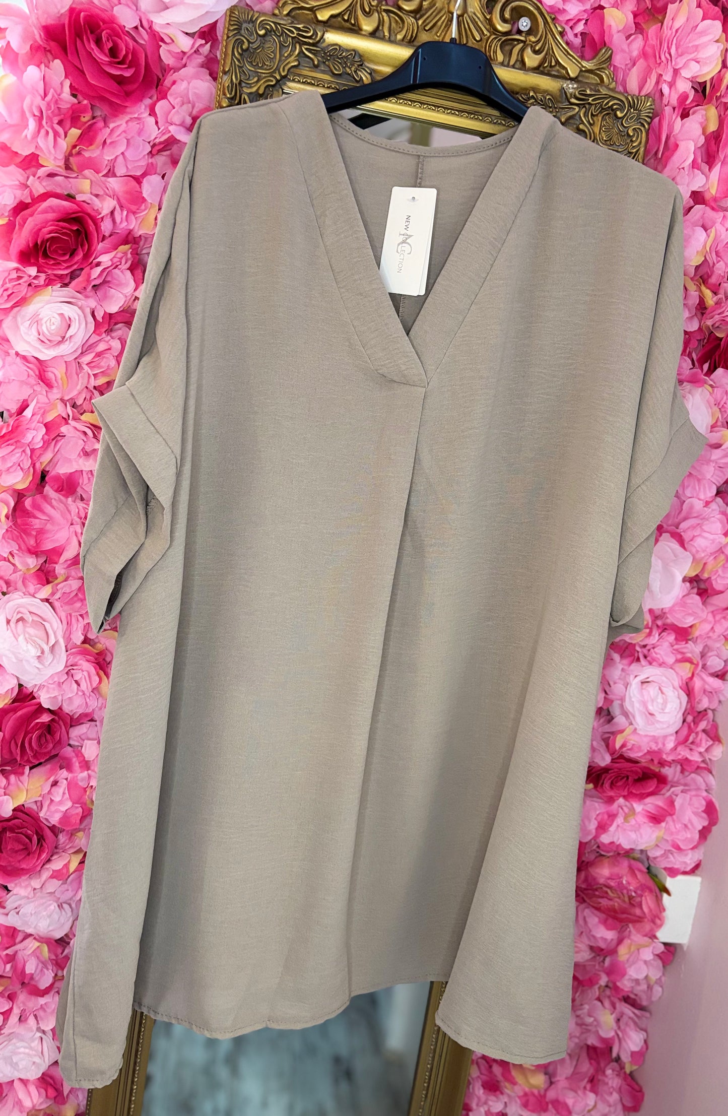 Blouse Joanie Taupe Plus Size maat 48 t/m 54-56