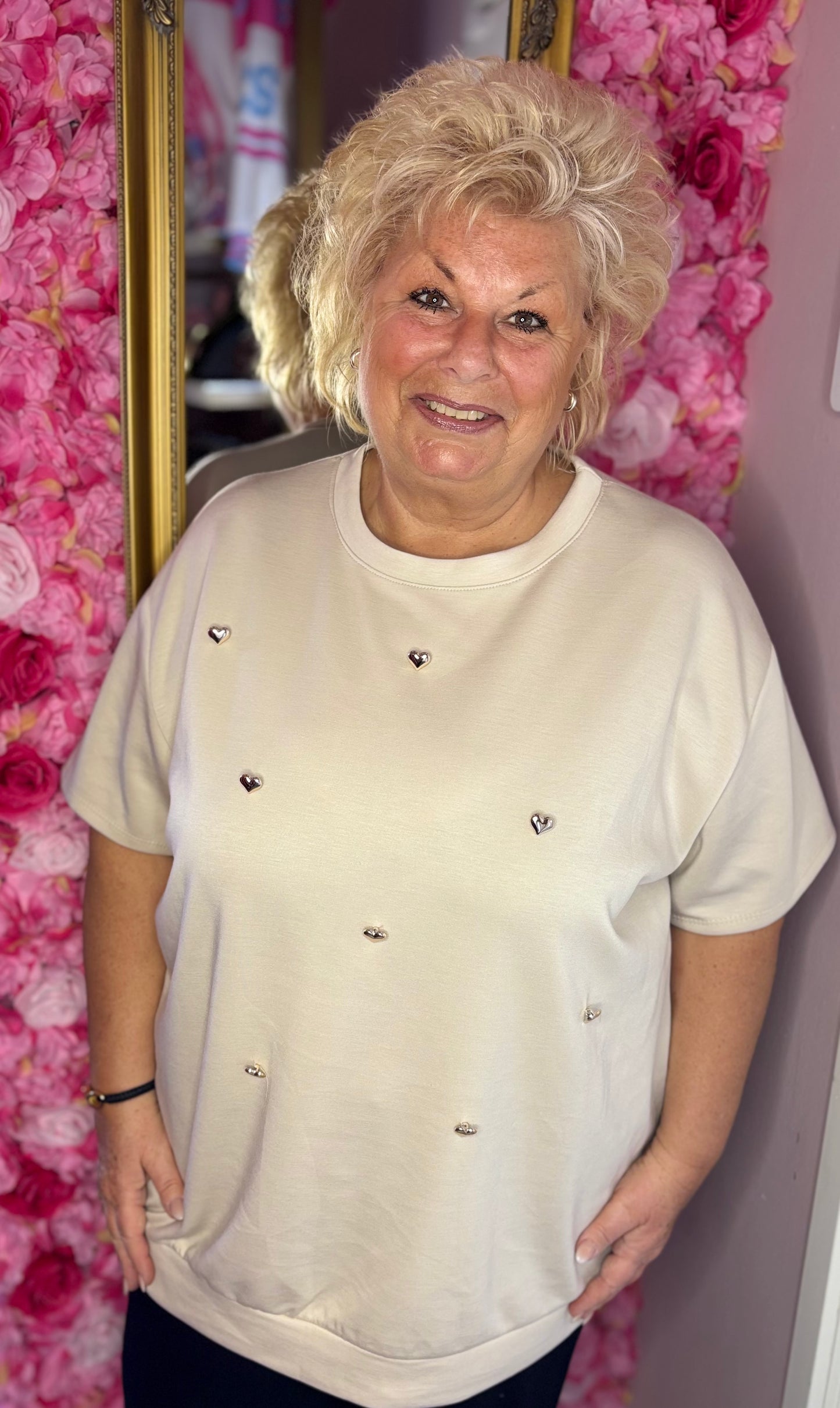 T-shirt Heart Beige Plus Size Maat 48 t/m 54