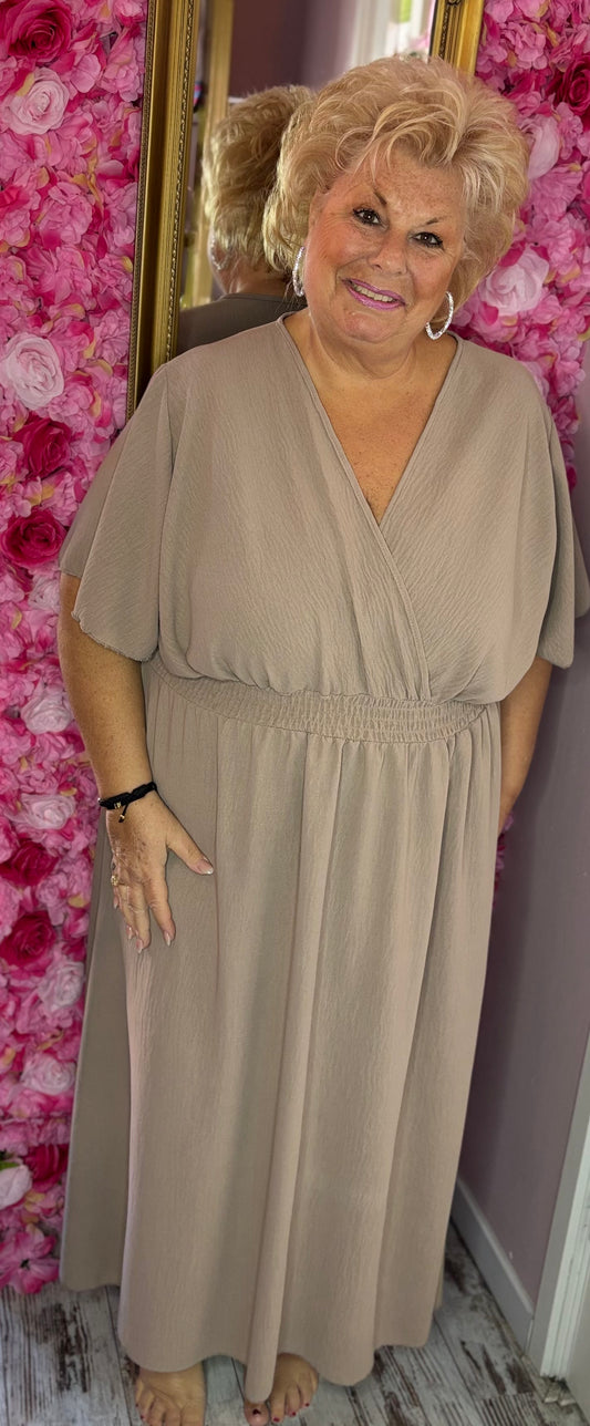 Lange Jurk Ela Taupe Maat 48 t/m 54-56