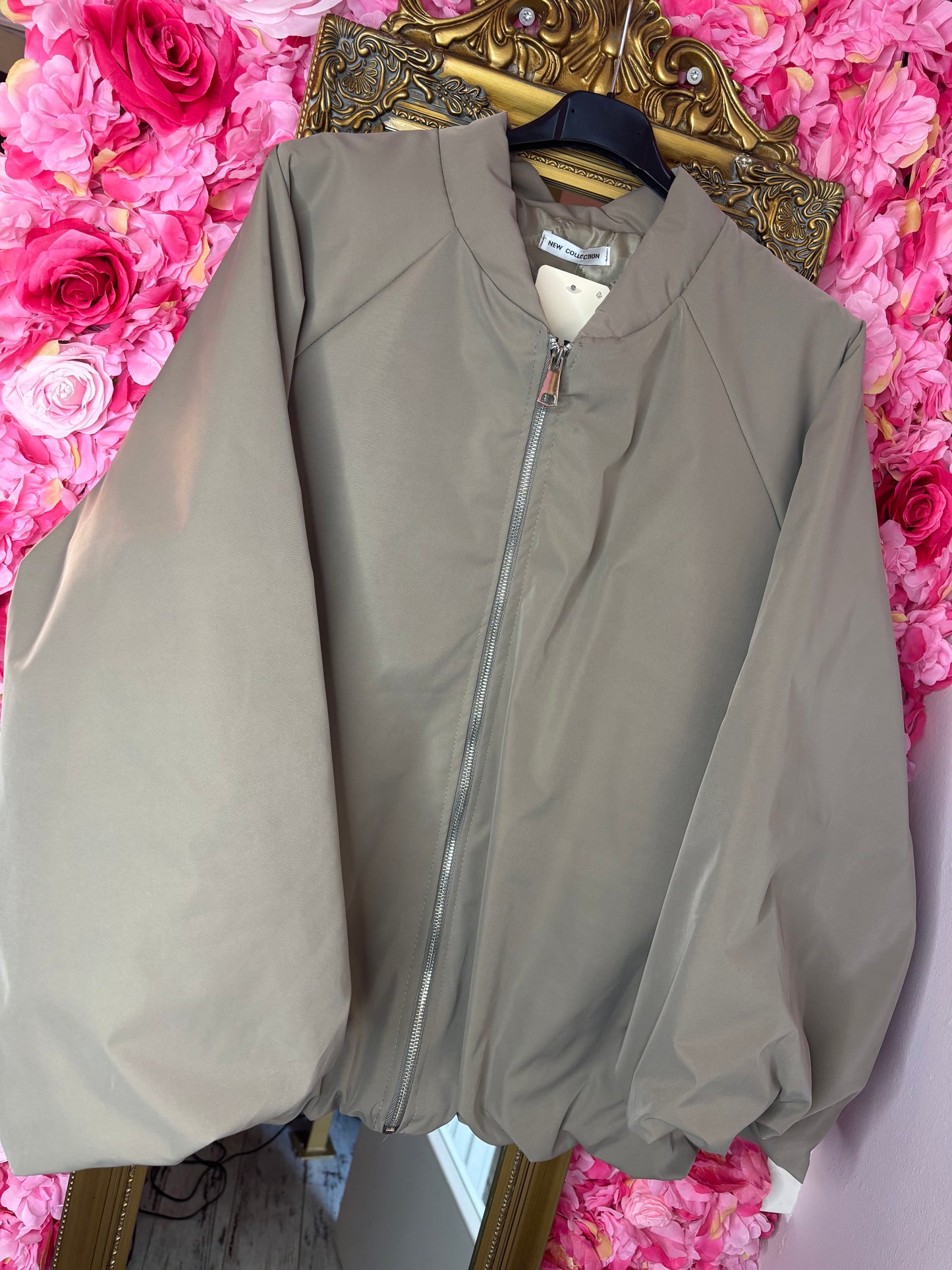 Bomber Sporty Taupe Plus Size Maat 48 t/m 52-54