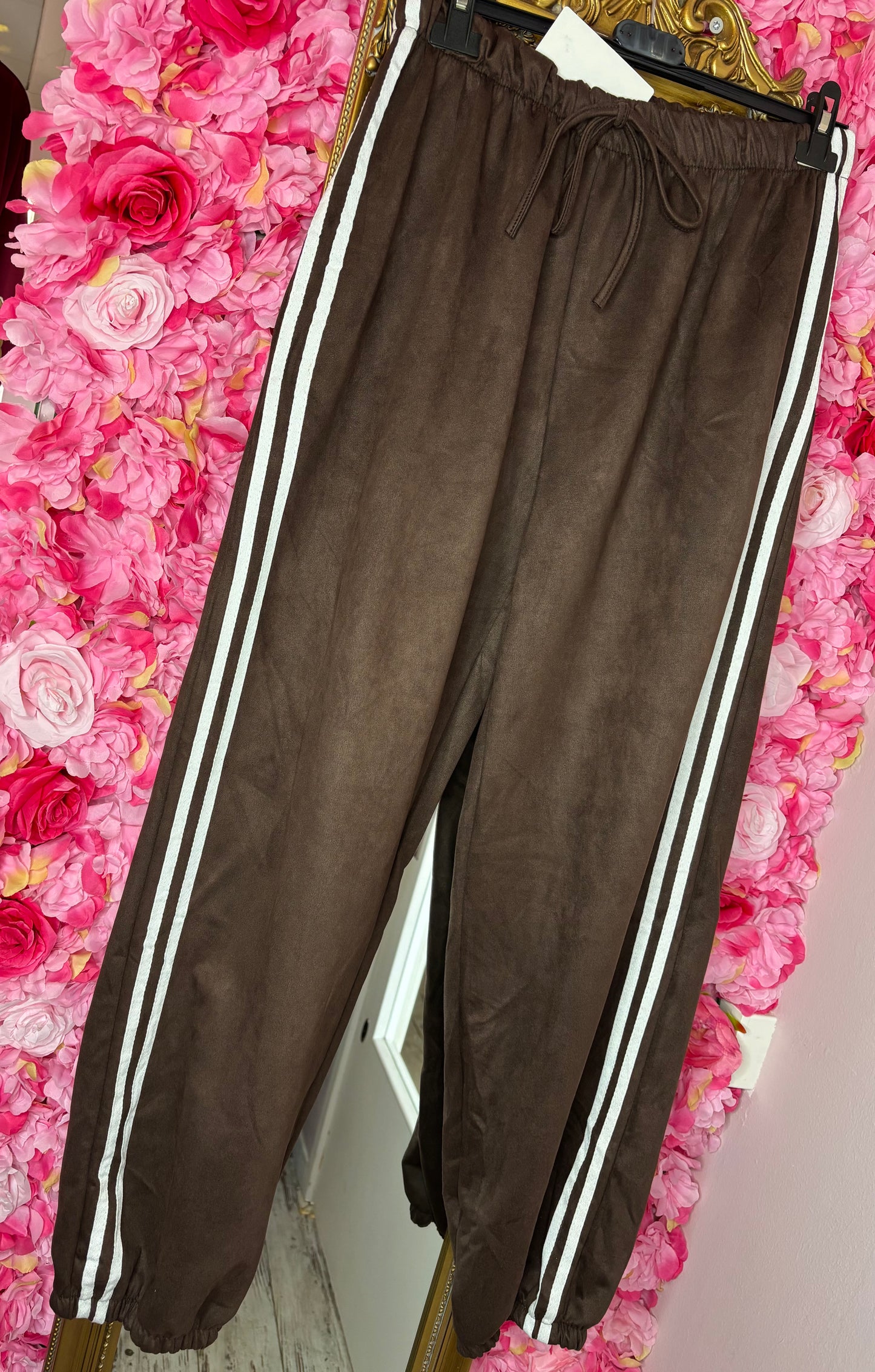 Broek Pof Suedine Bruin Plus Size Maat 48 t/m 52