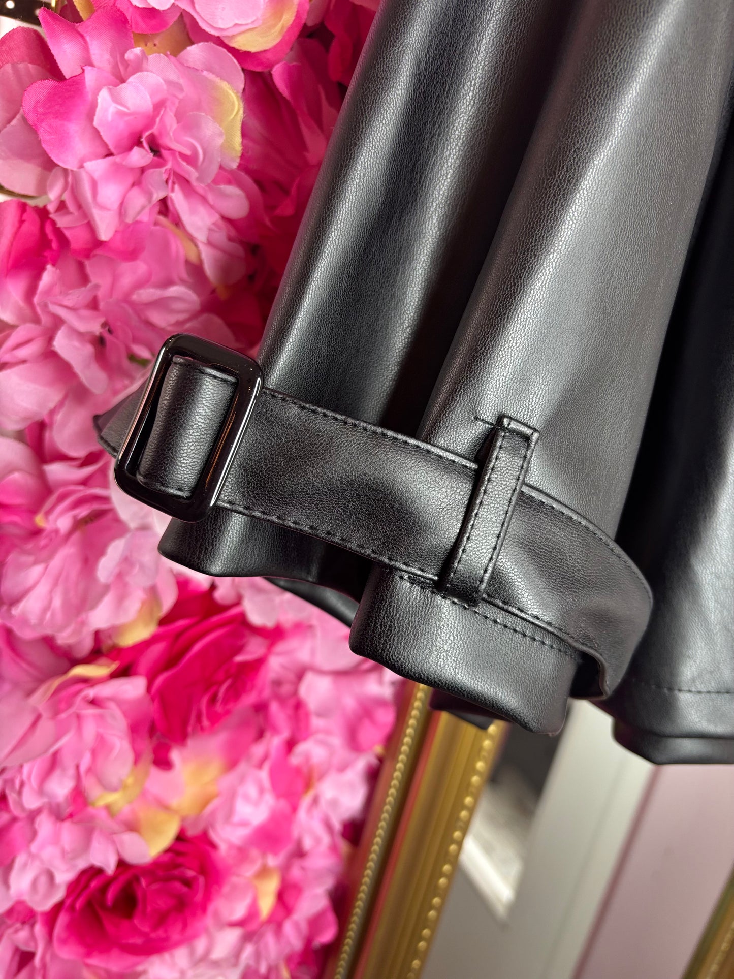 Leather Look Jas Chanel Zwart Plus Size Maat 44 t/m 52