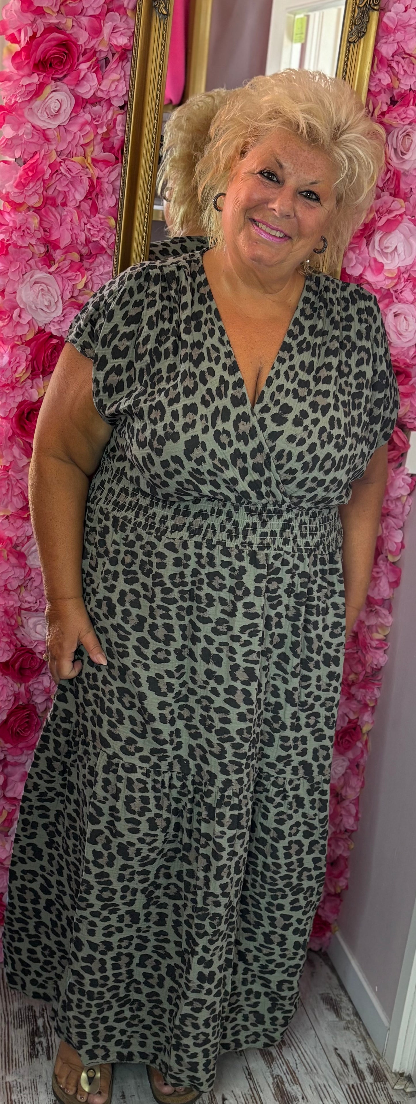 Lange Jurk The Vibe Leger GroenPlus Size Maat 46 t/m 52