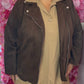 Suede Look Jas Bruin Plus Size maat 44 t/m 52 (dicht)