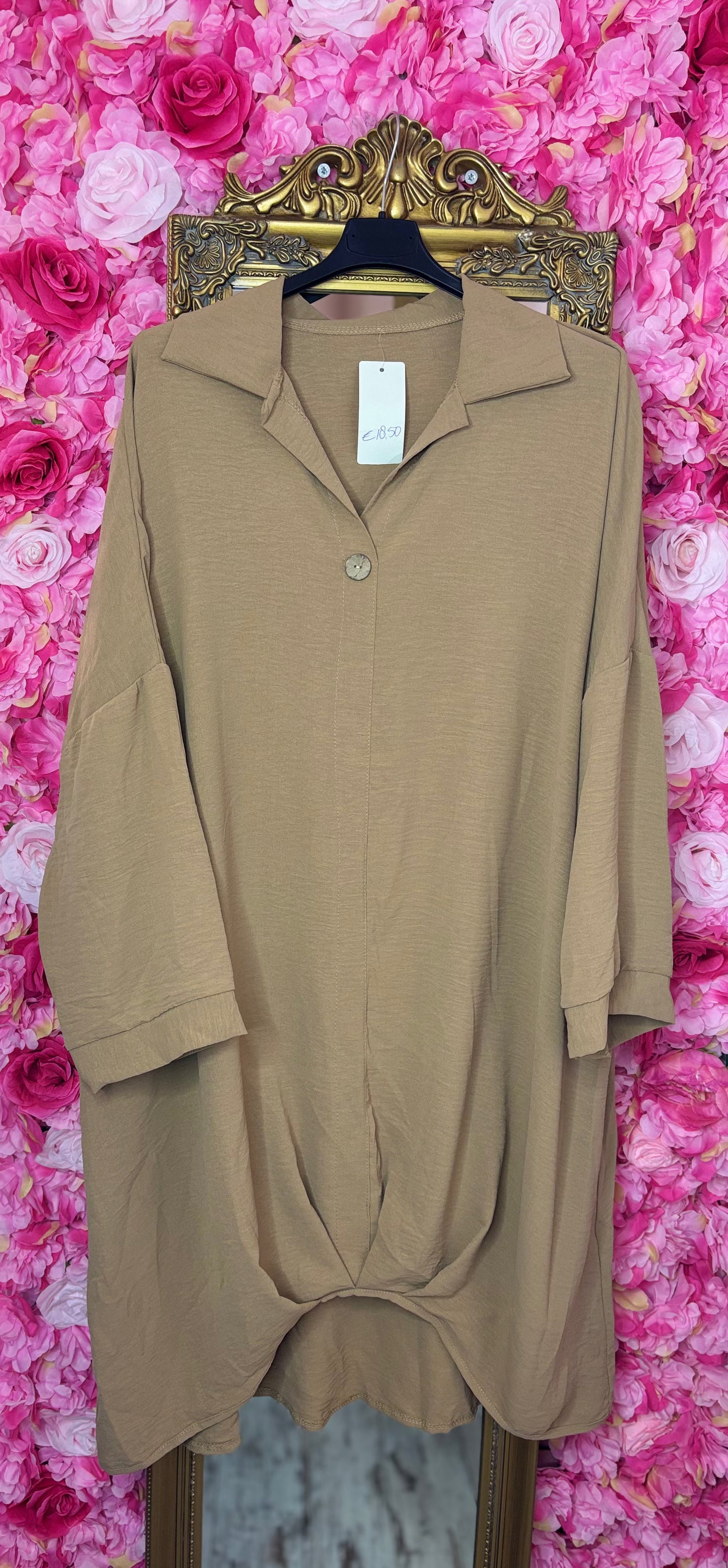 Blouse Chloe Camel Plus Size maat 48 t/m 54
