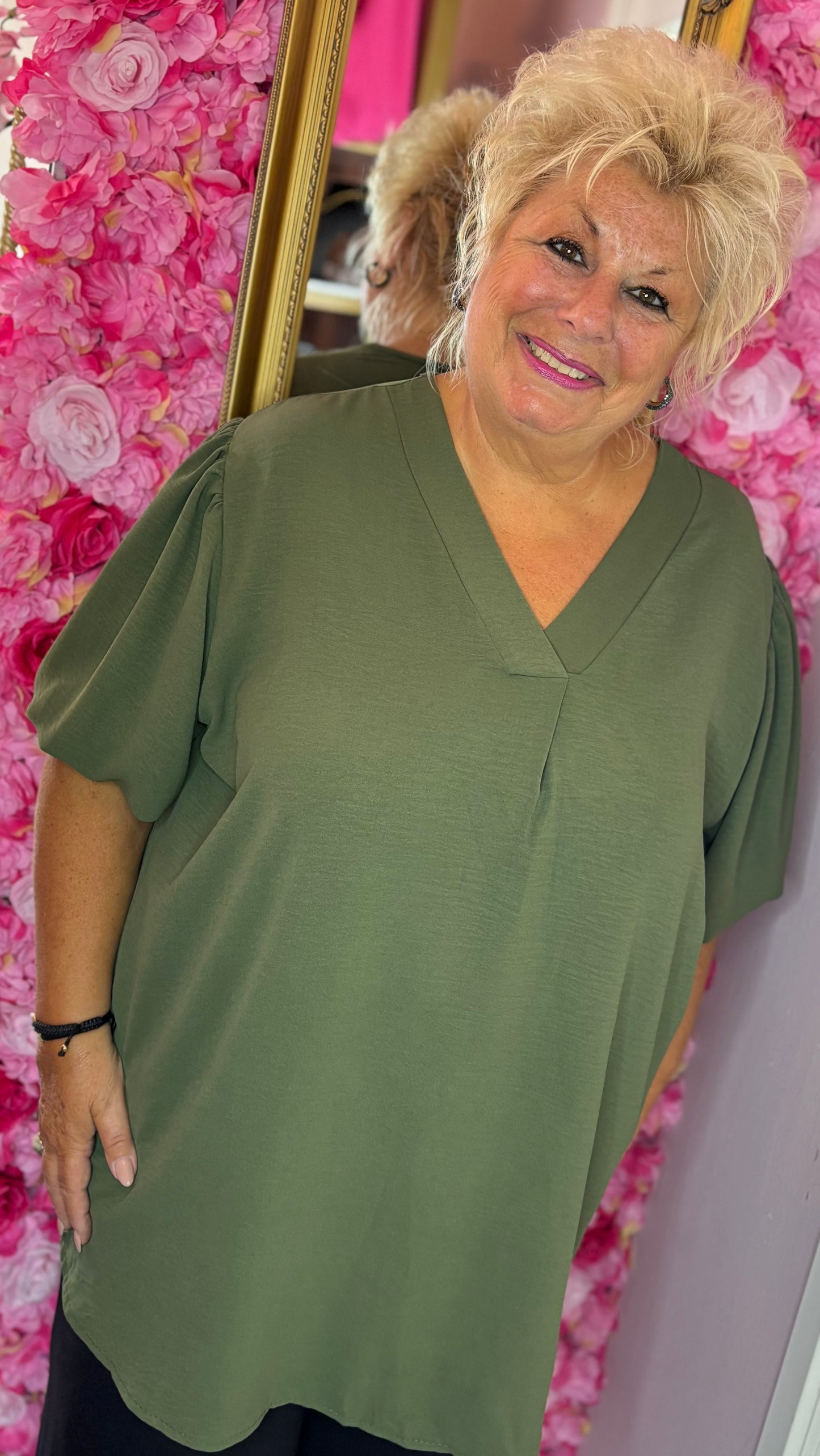 Blouse Pof Mouw Leger Groen Plus Size maat 48 t/m 54