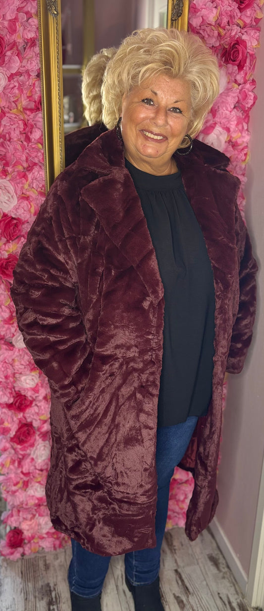 Jas Long Fur Bordeaux Plus Size Maat 44 t/m 52 (dicht)