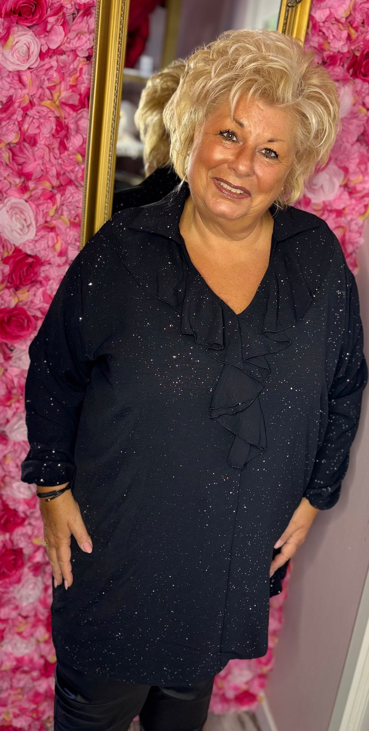 Blouse Good Day Shine Zwart Plus Size maat 46 t/m 54