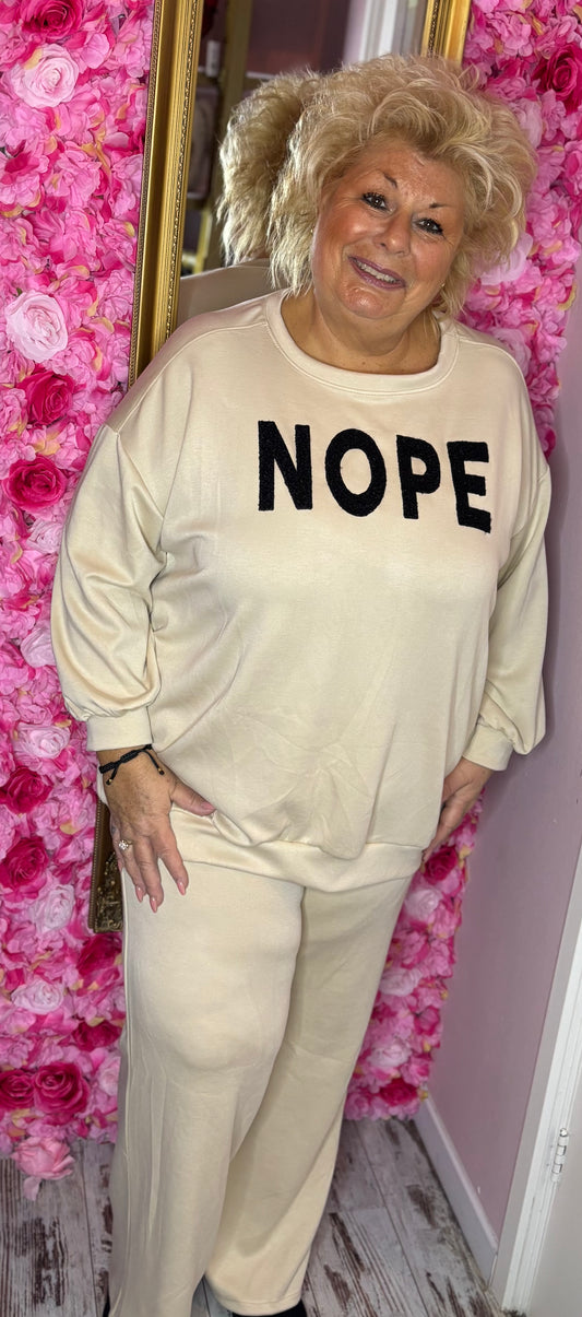 Comfy Set Nope Beige Plus Size maat 44 t/m 52