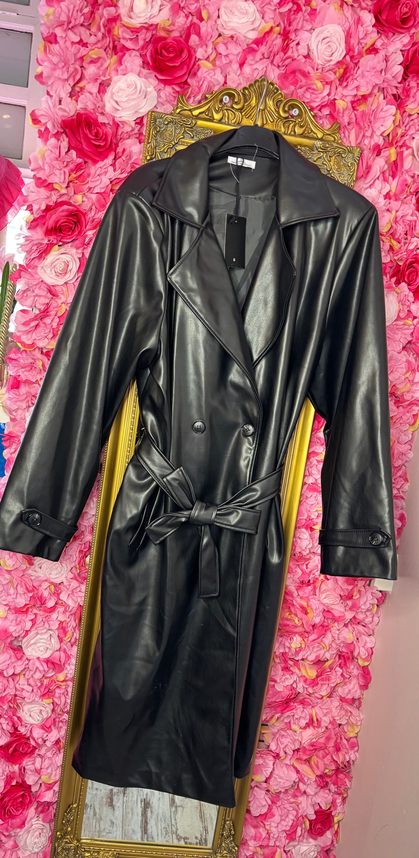 Trenchcoat Leather Look Zwart Plus Size maat 48 t/m 52
