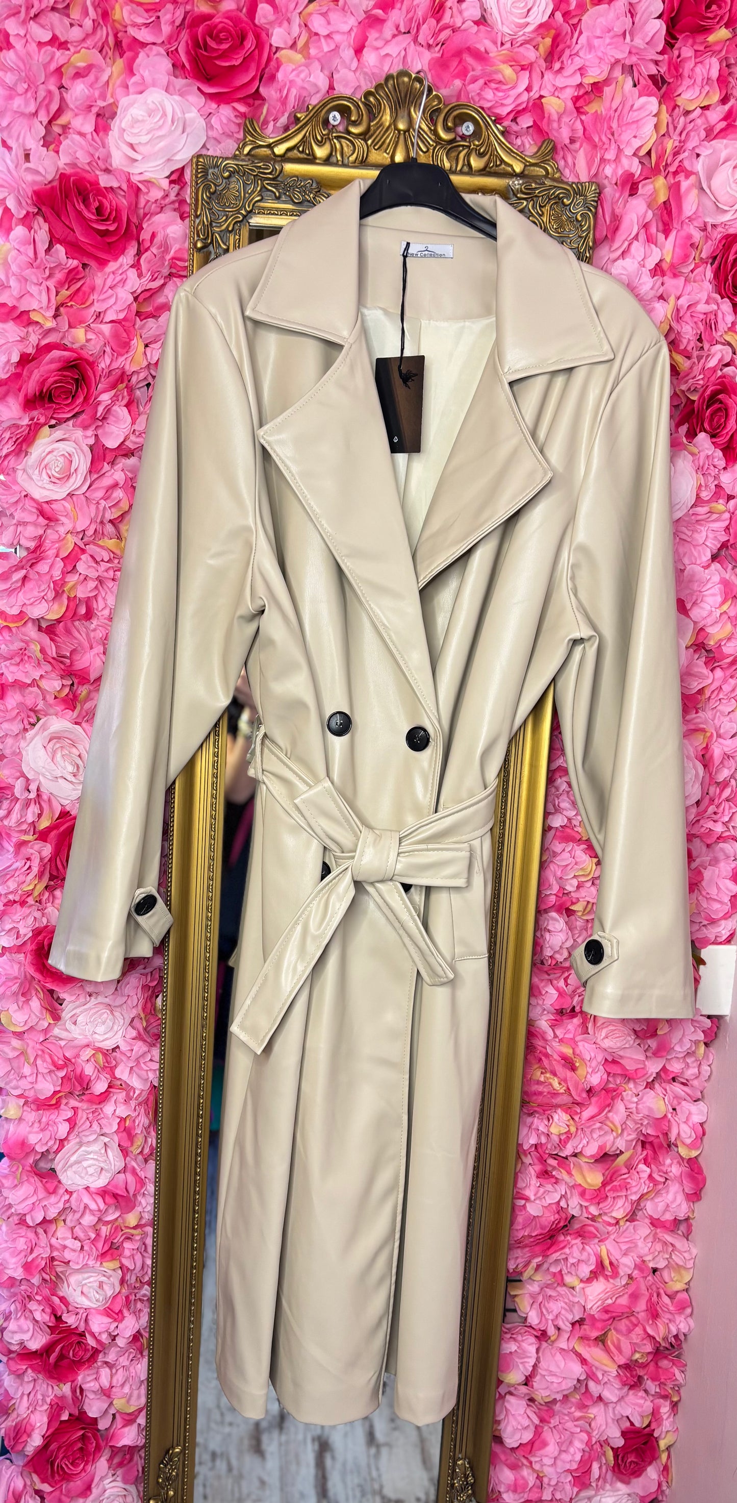 Trenchcoat Leather Look Beige Plus Size maat 48 t/m 52