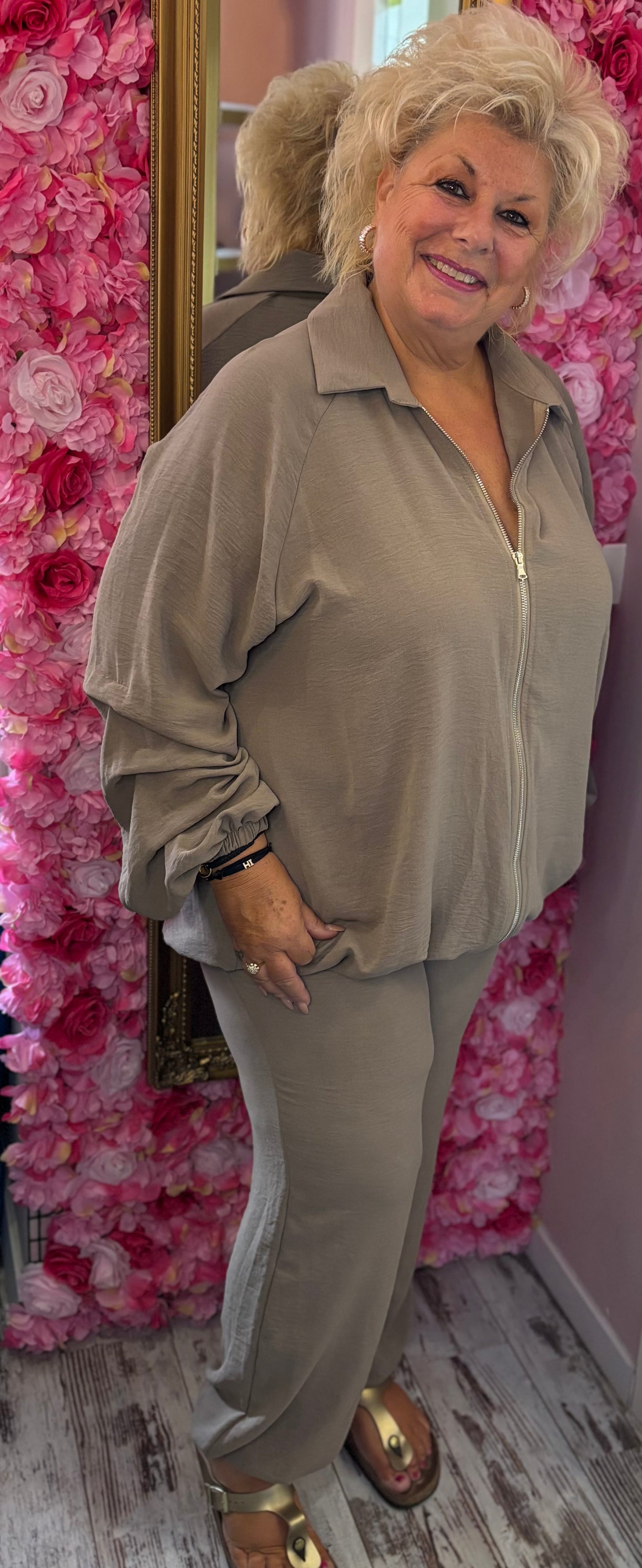 Set Easy Chic Taupe Plus Size maat 48 t/m 54