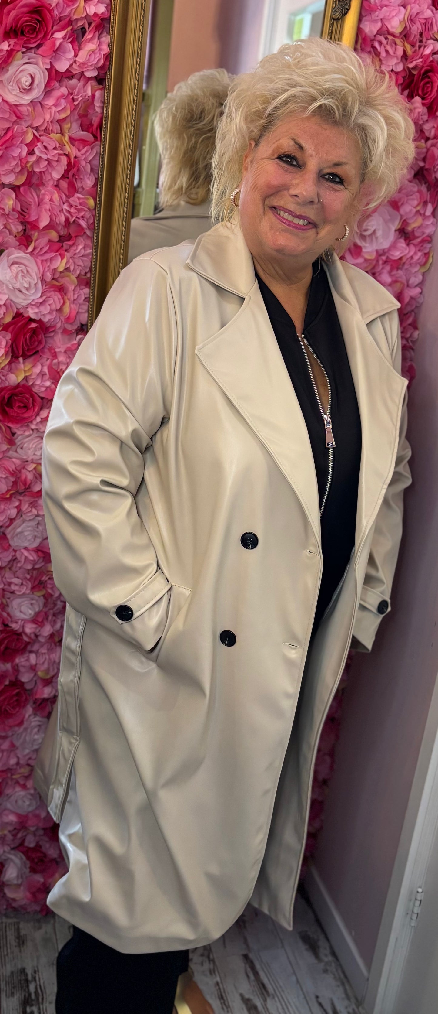 Trenchcoat Leather Look Beige Plus Size maat 48 t/m 52