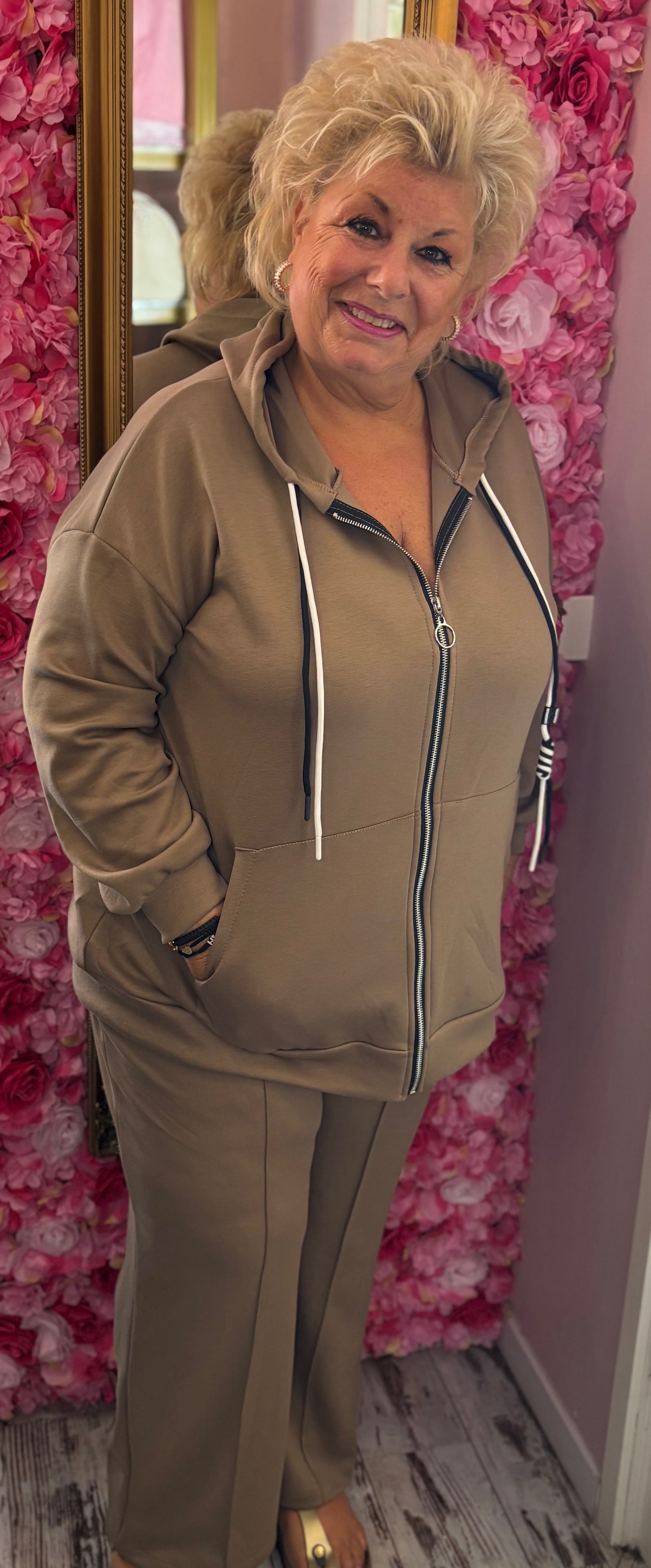 Comfy Set Daily Camel Plus Size maat 48 t/m 54