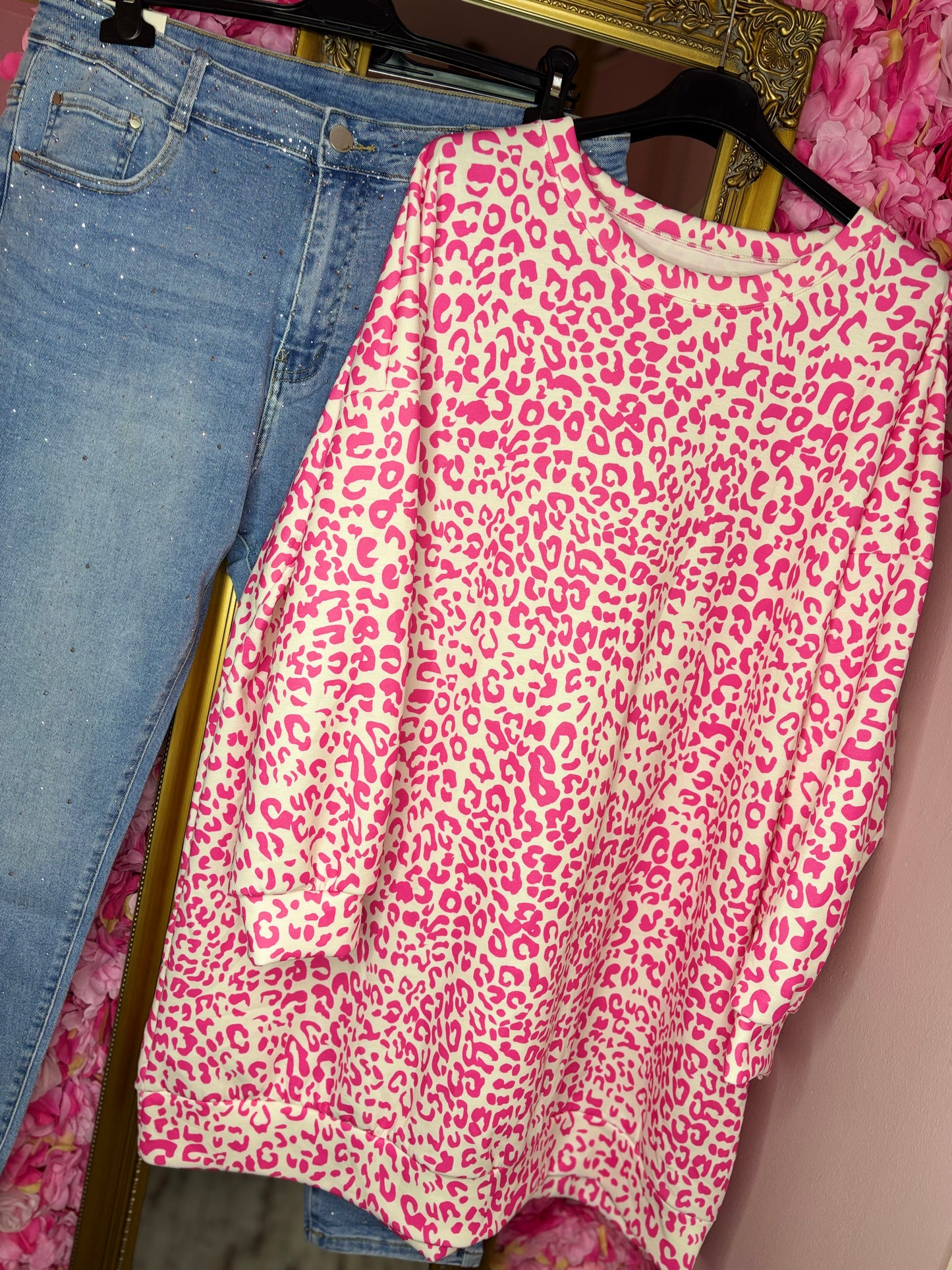 Sweater Happy Panter Fuchsia Plus Size Maat 46 t/m 54