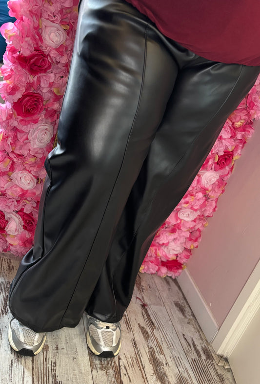 Broek Straight Leather Look Zwart Plus Size Maat 46 t/m 52