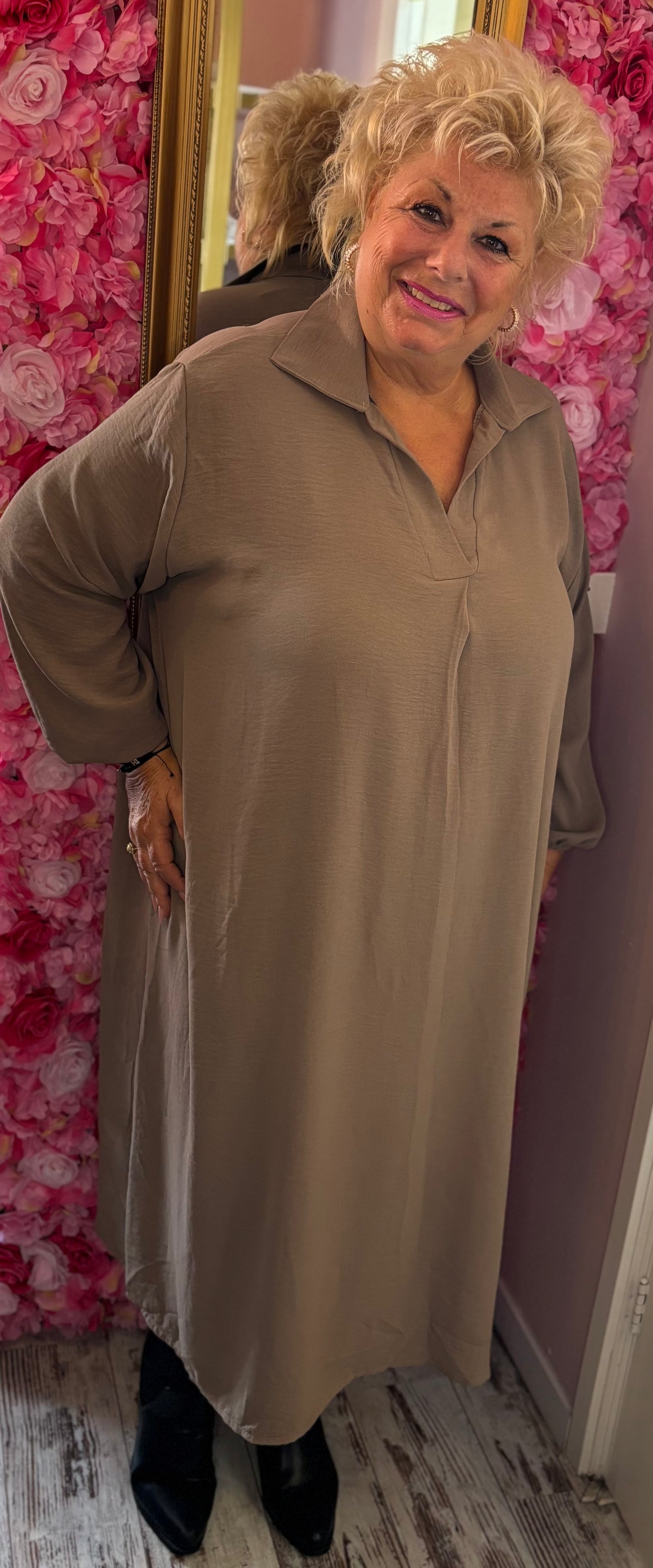 Jurk Classic Taupe Maat 48 t/m 54-56