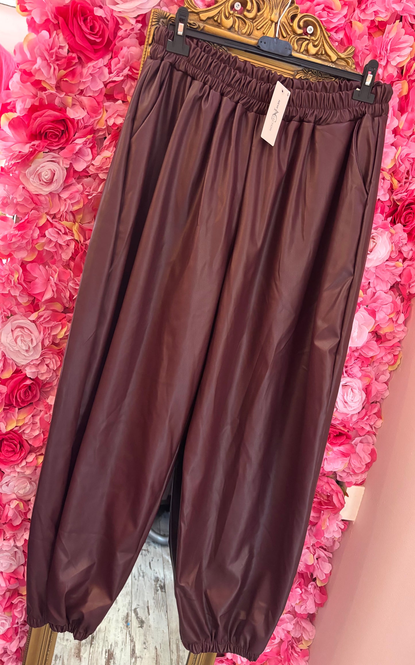 Broek Puff Leather Look Bordeuax Plus Size Maat 48 t/m 54