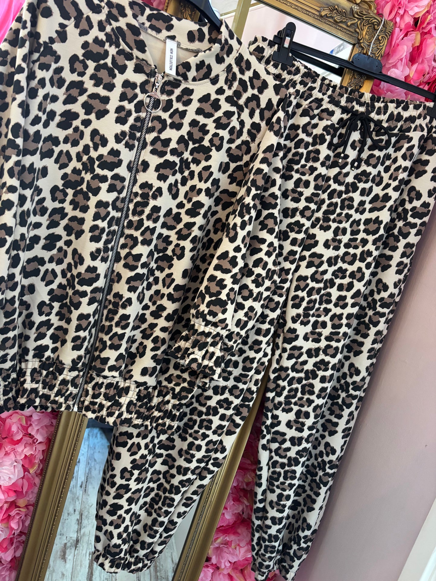 Comfy Set Wild Vibes Beige Plus Size maat 44 t/m 48-50