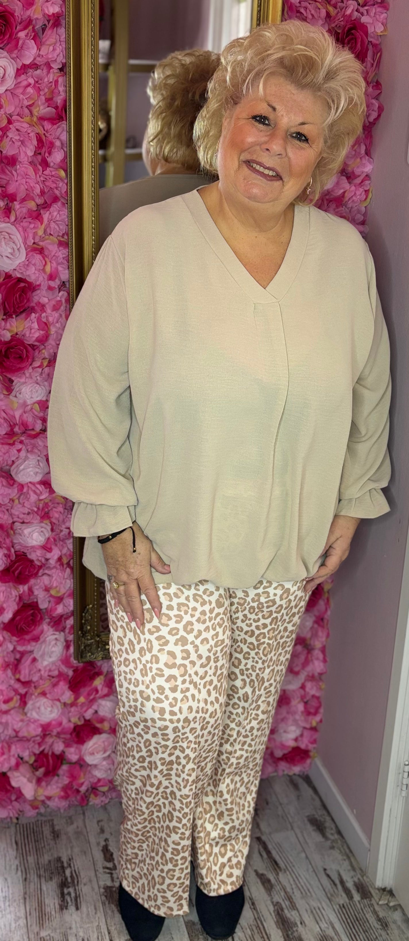 Jogging Panter Beige Plus Size Maat 44 t/m 52