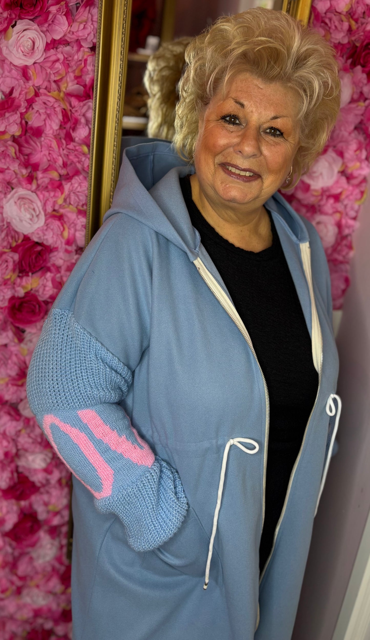 Tussenjas Love Licht Blauw Plus Size Maat 50 t/m 56