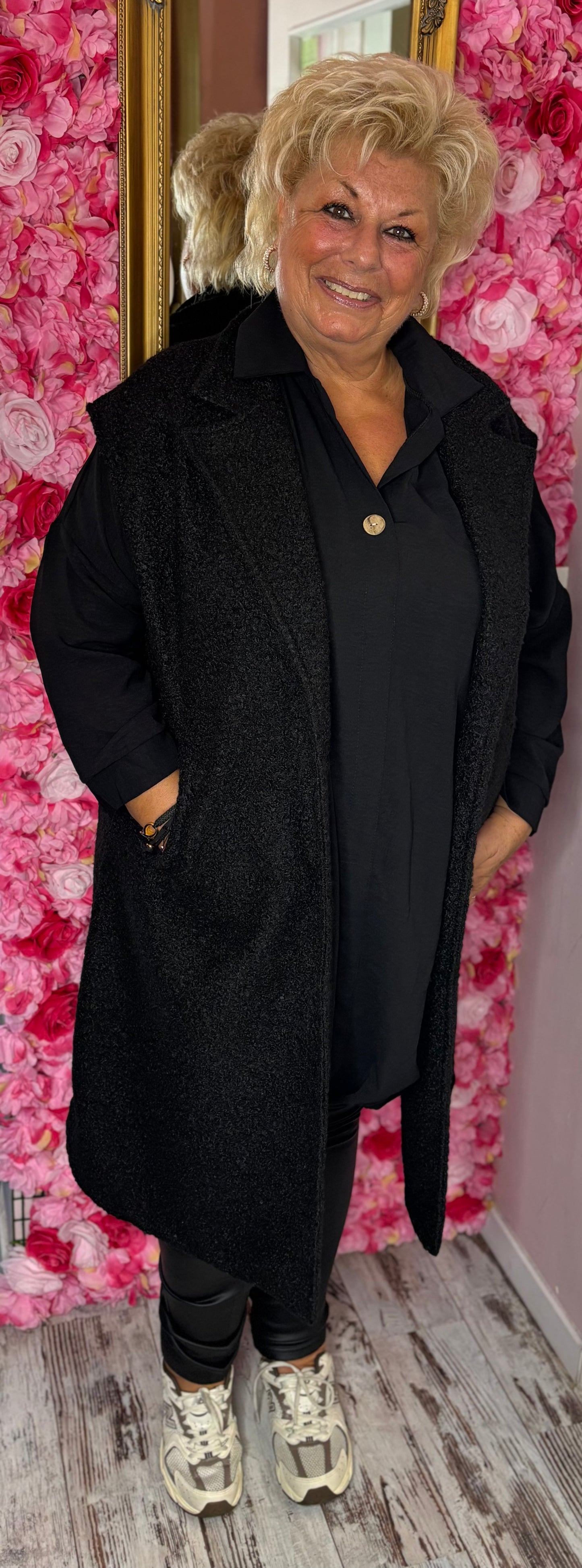 Gilet Boucle Long Zwart Plus Size Maat 48 t/m 54