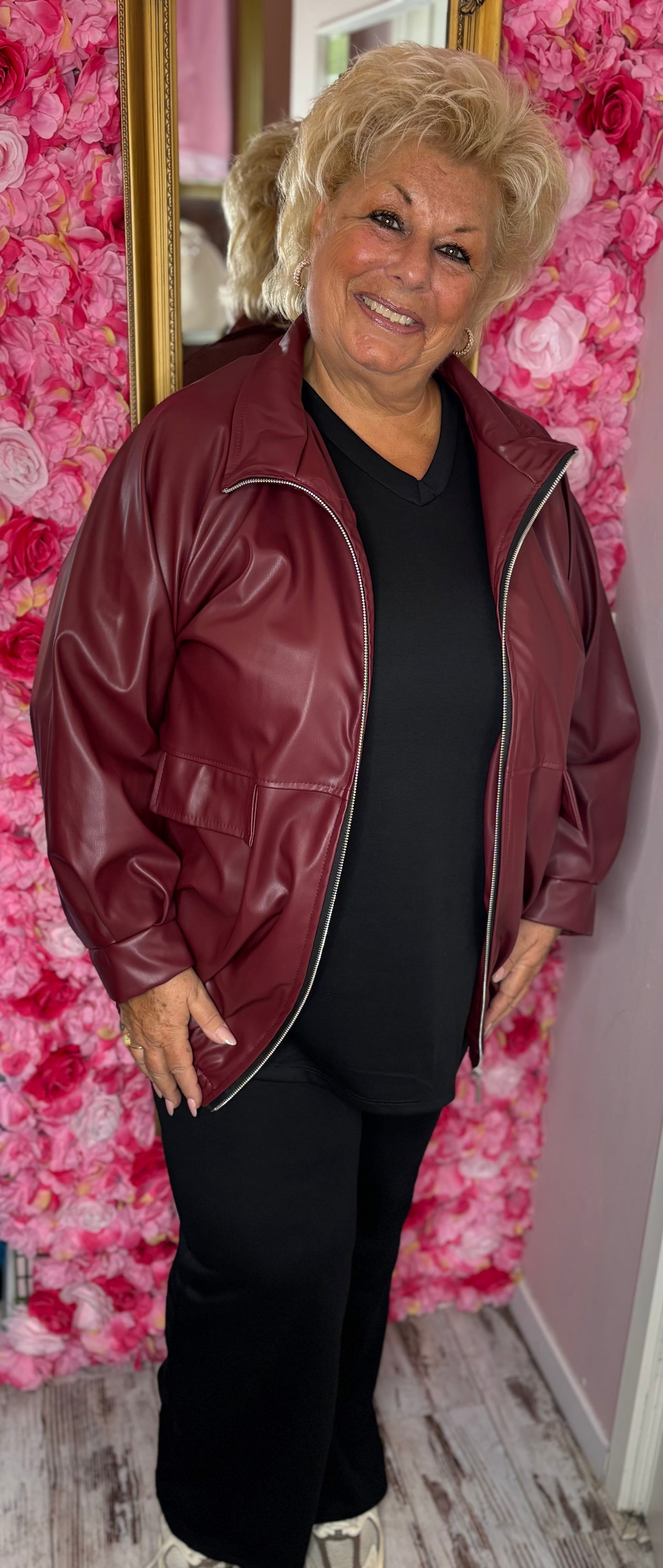 Comfy Set V-Neck Zwart Plus Size maat 46 t/m 52